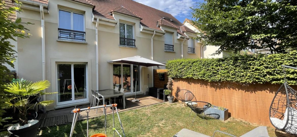 Maison à Chevry-Cossigny 102m² 1 1