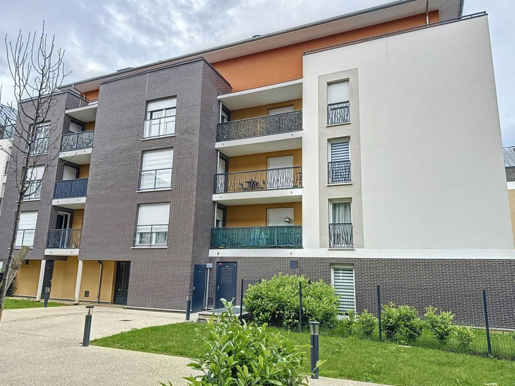 Appartement à Ozoir-la-Ferrière 78m²  1