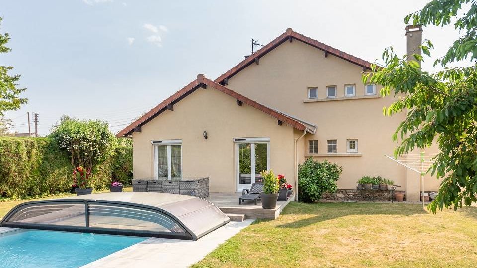 Maison à Ozoir-la-Ferrière 119m² 1 1