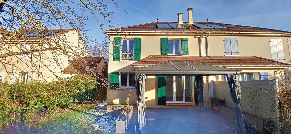 Maison à Roissy-en-Brie 82m² 1 1