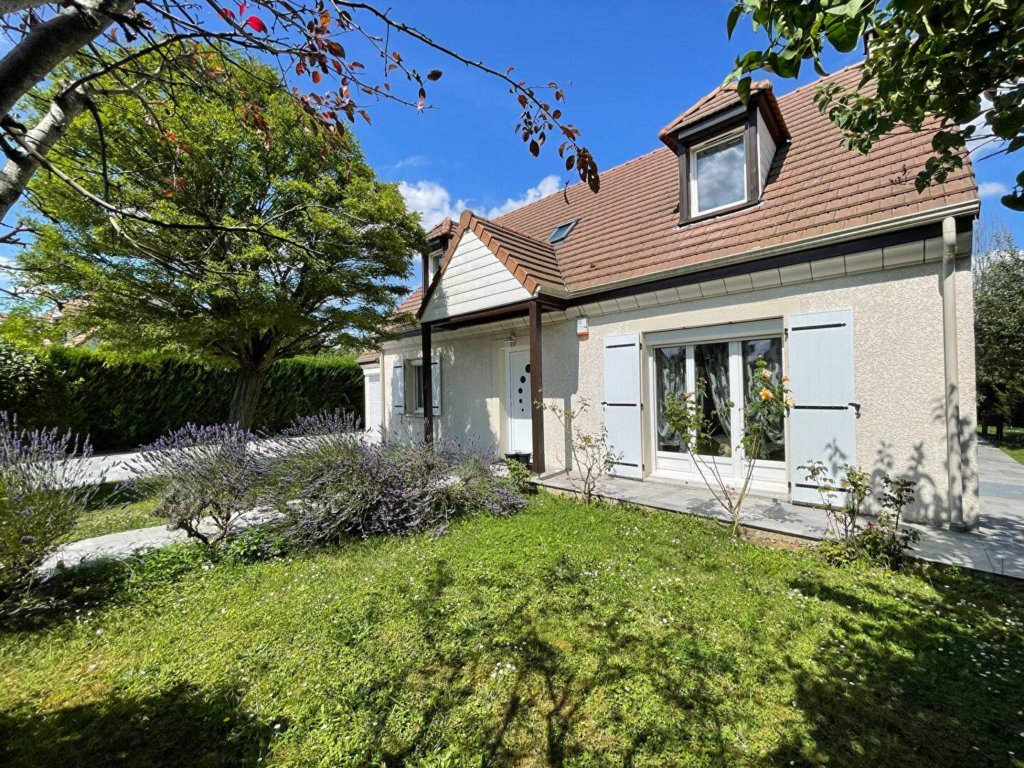 Maison à Chevry-Cossigny 123m²  1