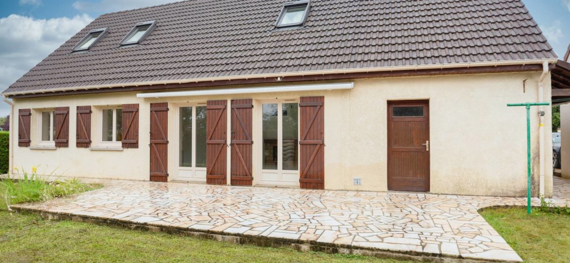 Maison à ROISSY EN BRIE 106m²  1