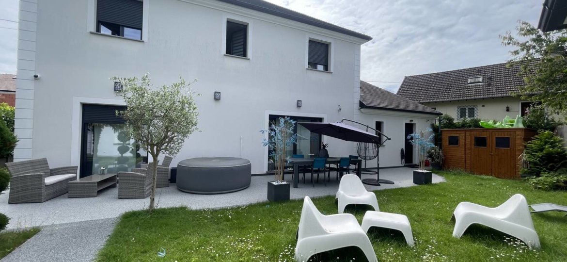 Maison à Pontault-Combault 138m²  1