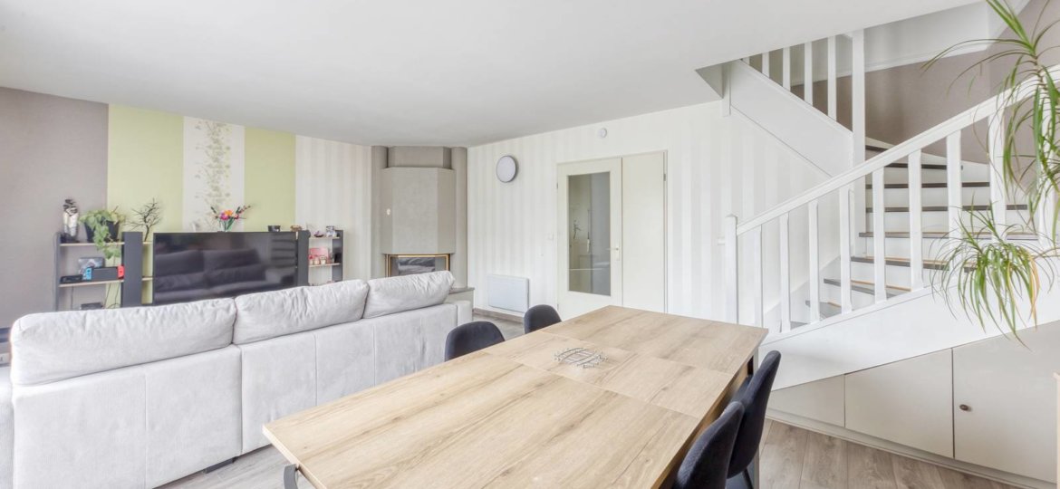 Maison à ROISSY EN BRIE 84m²  1