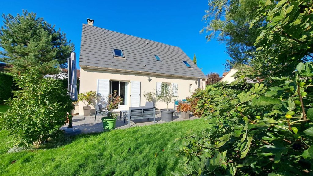 Maison à Chevry-Cossigny 147m²  1