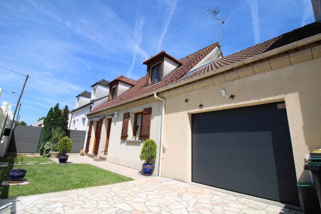 Maison à Ozoir-la-Ferrière 108m²  1