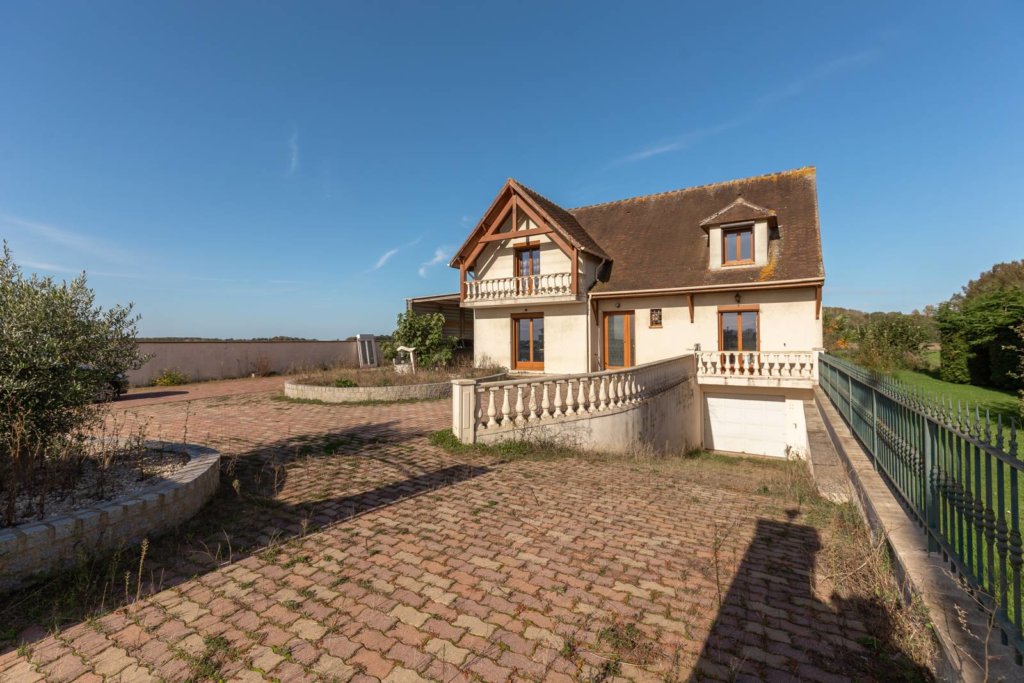 Maison à Lumigny-Nesles-Ormeaux 165m²  1