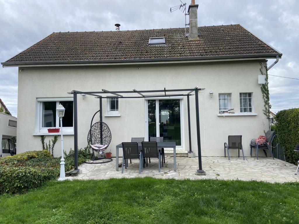 Maison à Beton-Bazoches 110m²  1