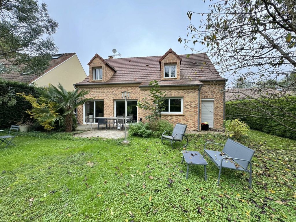 Maison à PONTAULT COMBAULT 140m²  1