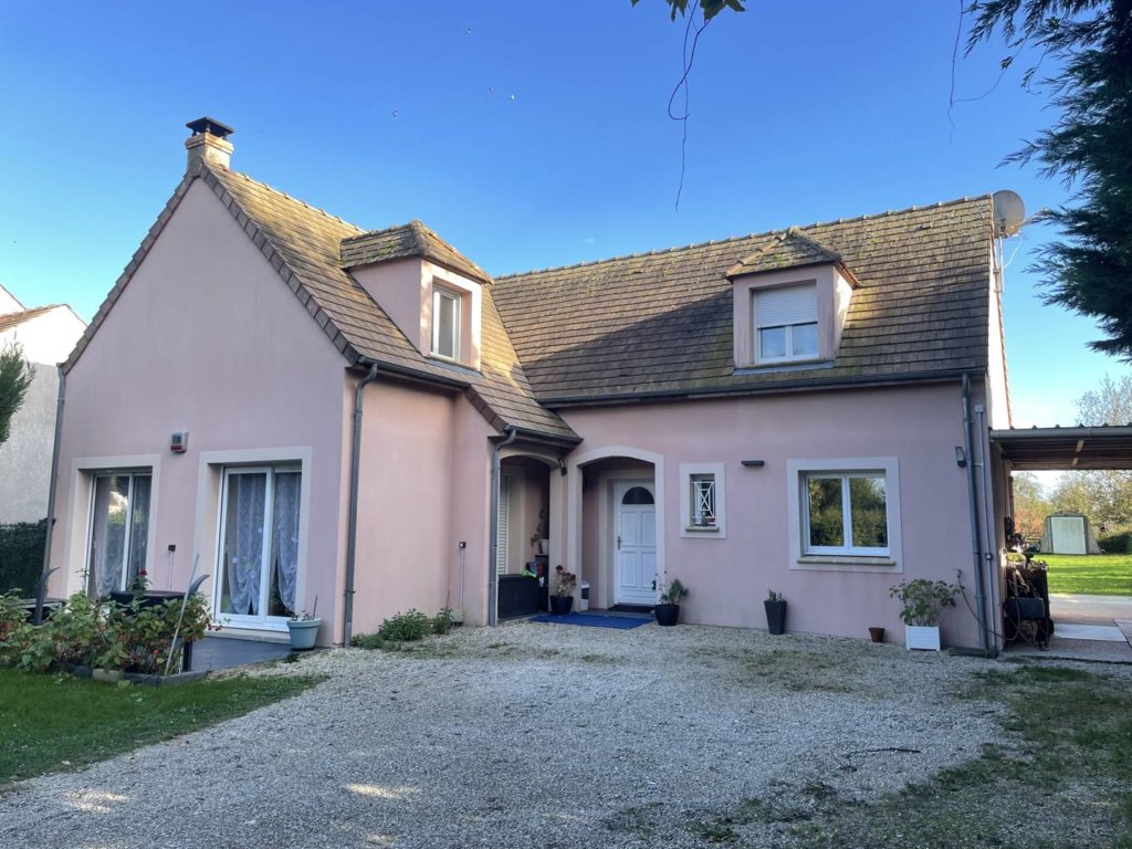 Maison à Pécy 142m²  1