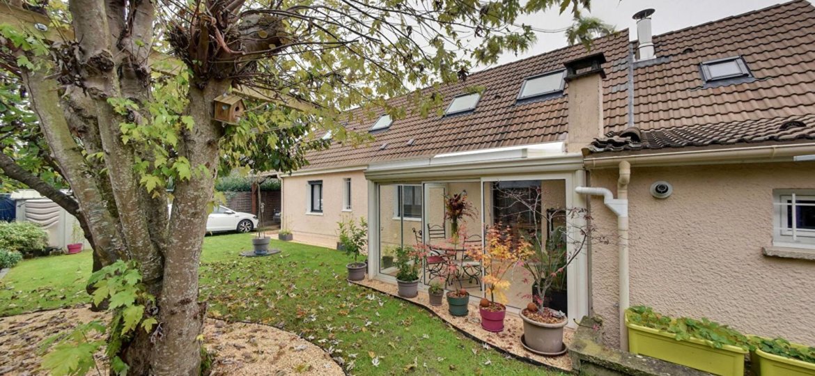 Maison à Chevry-Cossigny 98m²  1