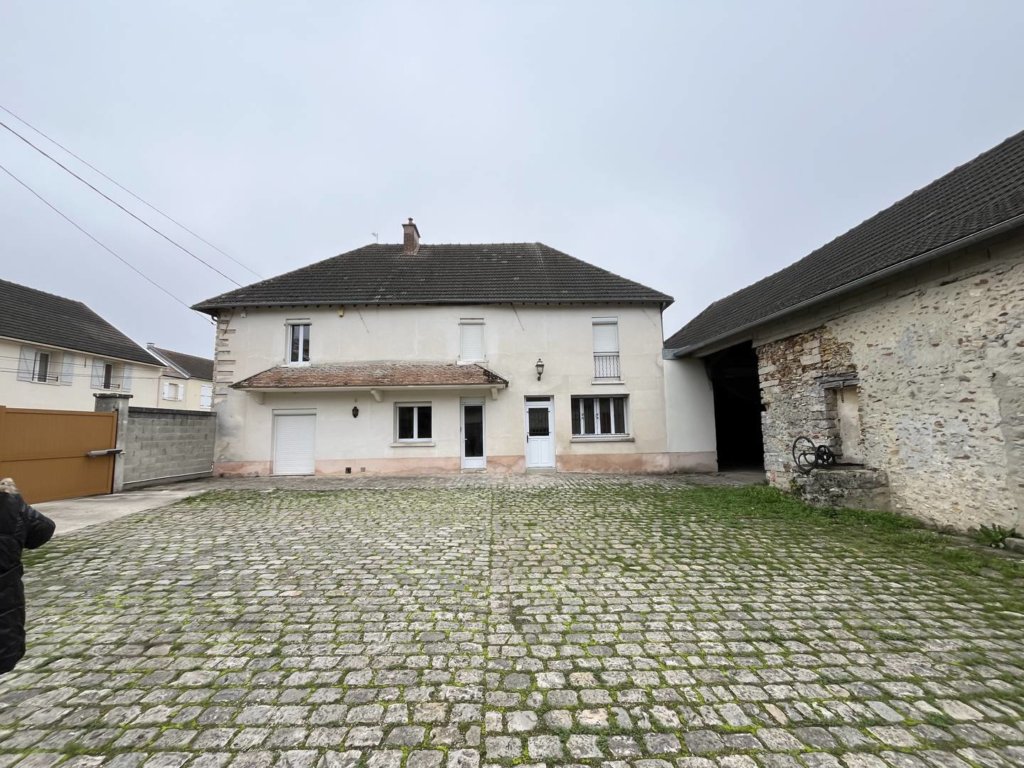 Maison à Touquin 165m²  1