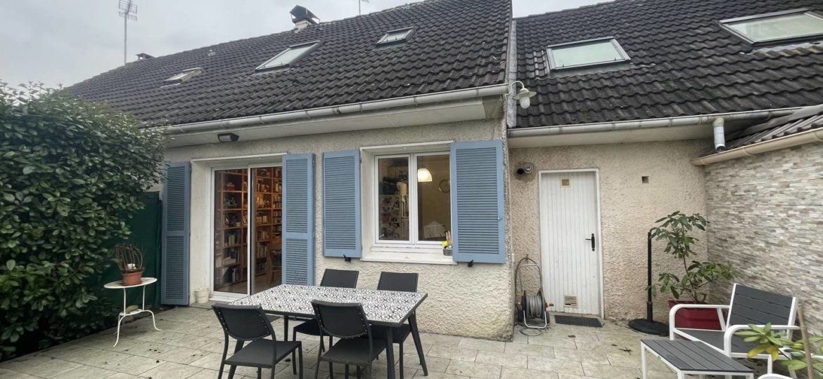 Maison à Ozoir-la-Ferrière 93m²  1