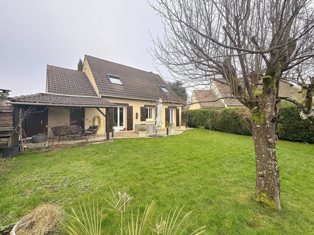 Maison à Ozoir-la-Ferrière 119m²  1