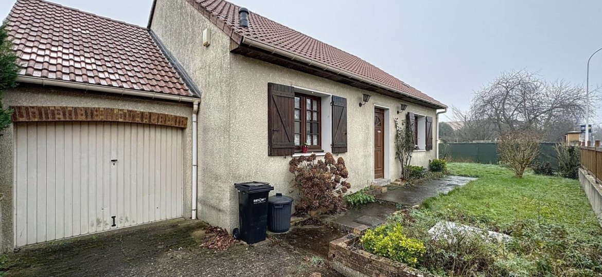 Maison à Roissy-en-Brie 90m²  1