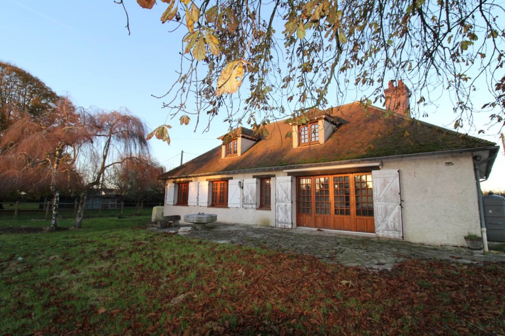 Maison à Jouy-le-Châtel 179m²  1